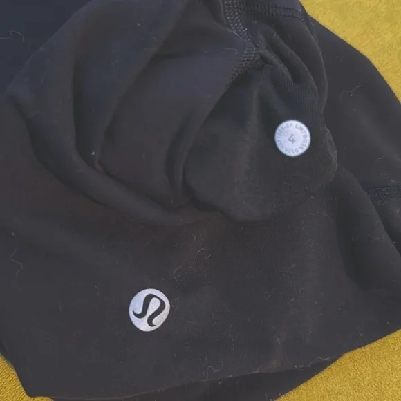 Lululemon Align High-Rise Short 6" Black Sz 4 19 - Picture 8 of 8